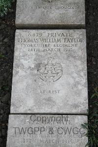 Boulogne Eastern Cemetery - Taylor, Thomas William