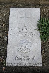 Boulogne Eastern Cemetery - Temple, J H