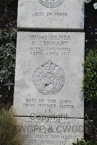 Boulogne Eastern Cemetery - Tennant, Robert