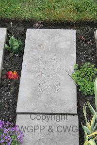 Boulogne Eastern Cemetery - Tester, J