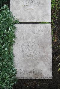 Boulogne Eastern Cemetery - Thompson, F J