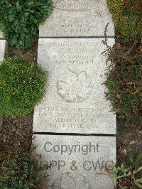 Boulogne Eastern Cemetery - Thomson, Albert Edward