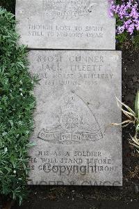 Boulogne Eastern Cemetery - Tillett, Jack