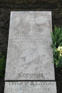 Boulogne Eastern Cemetery - Tilley, Oswald
