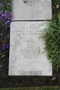 Boulogne Eastern Cemetery - Todd, J S