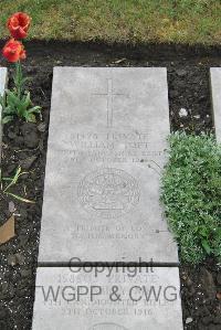 Boulogne Eastern Cemetery - Toft, William