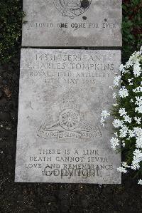 Boulogne Eastern Cemetery - Tompkins, Charles