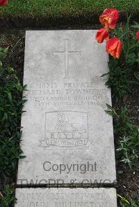 Boulogne Eastern Cemetery - Townsend, Richard