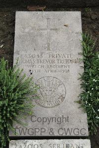 Boulogne Eastern Cemetery - Treharne, Thomas Trevor