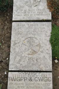 Boulogne Eastern Cemetery - Troughton, H