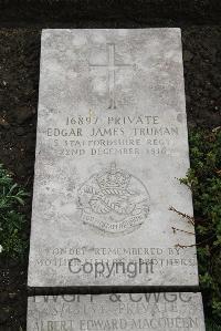 Boulogne Eastern Cemetery - Truman, Edgar James
