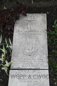Boulogne Eastern Cemetery - Turner, Harry
