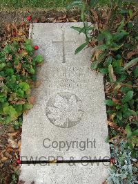 Boulogne Eastern Cemetery - Upham, C R