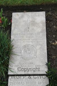 Boulogne Eastern Cemetery - Vass, Sidney John
