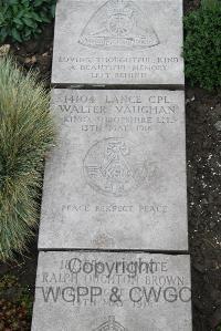Boulogne Eastern Cemetery - Vaughan, Walter