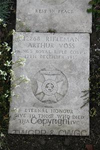 Boulogne Eastern Cemetery - Voss, Arthur