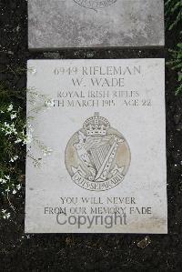 Boulogne Eastern Cemetery - Wade, W