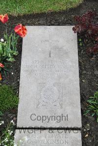 Boulogne Eastern Cemetery - Waight, John Alfred