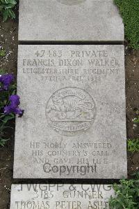 Boulogne Eastern Cemetery - Walker, Francis Dixon