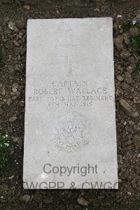 Boulogne Eastern Cemetery - Wallace, Robert