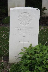 Boulogne Eastern Cemetery - Walsh, Edward Christopher