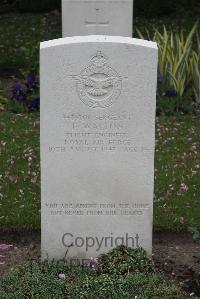 Boulogne Eastern Cemetery - Walton, Frederick