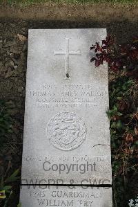 Boulogne Eastern Cemetery - Walton, Thomas James