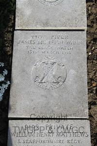 Boulogne Eastern Cemetery - Wann, James McLeish