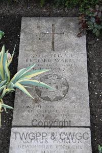 Boulogne Eastern Cemetery - Warren, Richard