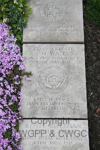 Boulogne Eastern Cemetery - Wate, H