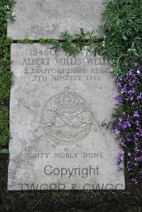Boulogne Eastern Cemetery - Wells, Albert Willis