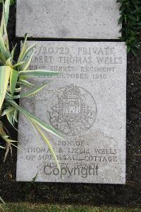 Boulogne Eastern Cemetery - Wells, Albert Thomas