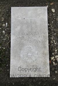 Boulogne Eastern Cemetery - Wells, Frederick