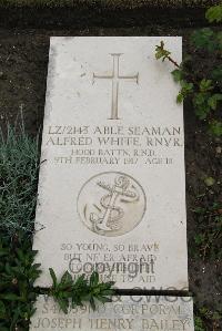 Boulogne Eastern Cemetery - White, Alfred
