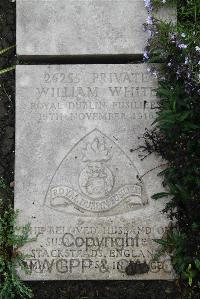 Boulogne Eastern Cemetery - White, William