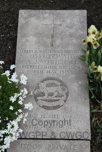 Boulogne Eastern Cemetery - Whitehorn, Albert John