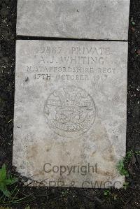 Boulogne Eastern Cemetery - Whiting, A J