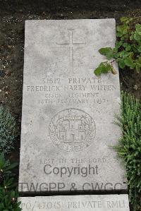 Boulogne Eastern Cemetery - Wiffen, Frederick Harry