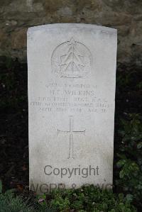 Boulogne Eastern Cemetery - Wilkins, Henry Edward