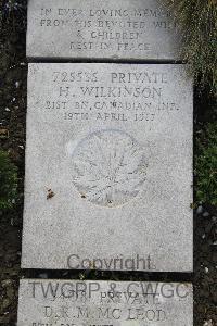 Boulogne Eastern Cemetery - Wilkinson, H