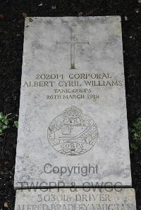 Boulogne Eastern Cemetery - Williams, Albert Cyril