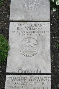 Boulogne Eastern Cemetery - Williams, E M