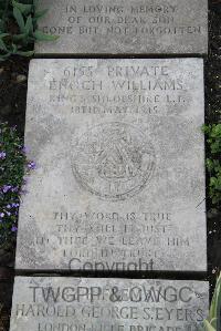 Boulogne Eastern Cemetery - Williams, Enoch
