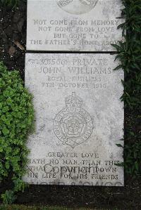 Boulogne Eastern Cemetery - Williams, John