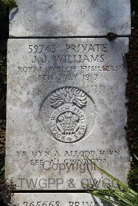 Boulogne Eastern Cemetery - Williams, J J