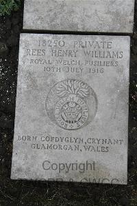 Boulogne Eastern Cemetery - Williams, Rhys Henry
