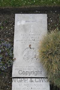 Boulogne Eastern Cemetery - Wills, William Henry