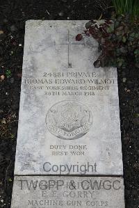 Boulogne Eastern Cemetery - Wilmot, Thomas Edward
