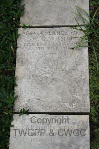 Boulogne Eastern Cemetery - Wilson, William Langyl McLean