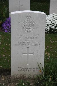 Boulogne Eastern Cemetery - Windram, Peter